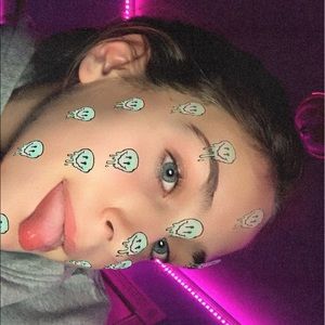 Meet your Posher, Addison